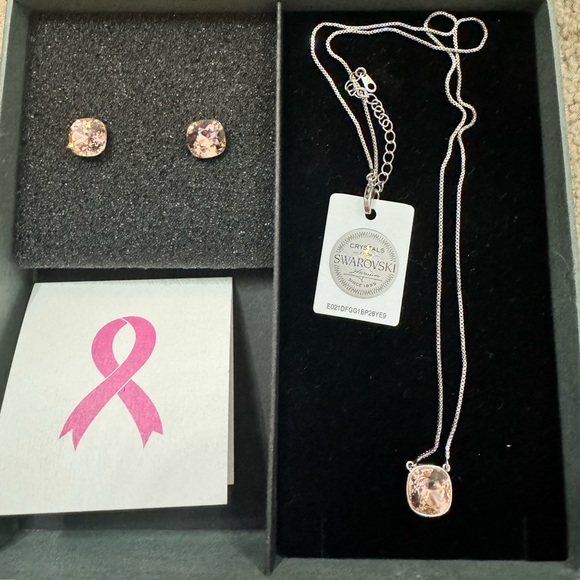 Necklace & earring set from Nic & Syd jewelry - Picture 1 of 4